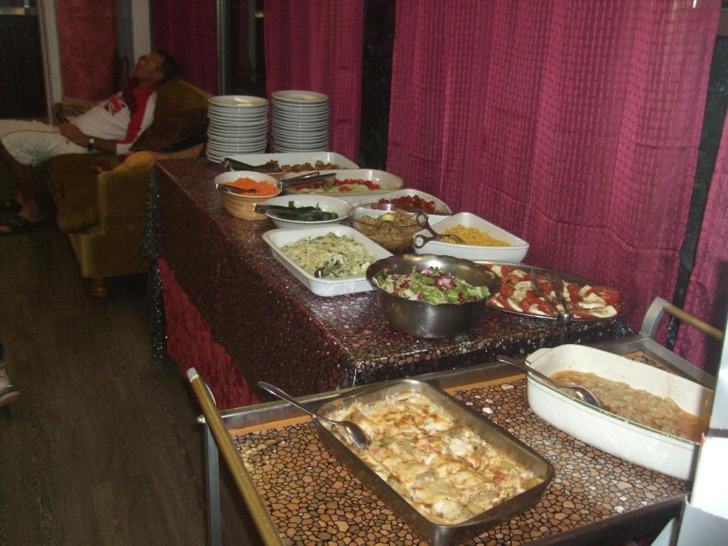 Lavinia Hotel
